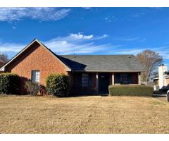 Montgomery Charming 4 bed, 2 bath Home