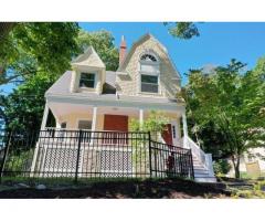 4 Beds 2 Baths House in Newtonville