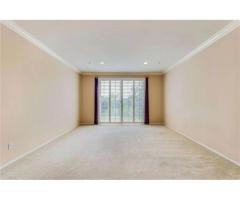 Private Room with private entrance For Rent in Fontana