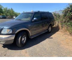 2002 Ford Expedition Sport Utility 4D