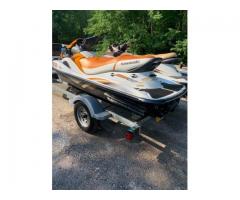 2005 Package deal 2 jetskis and trailer