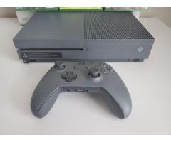 Xbox One S 500 GB Gray + 4 Games