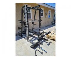 Hoist Fitness Smith Machine With 200lb Weight Stack