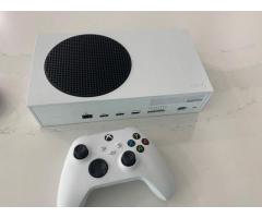 XBOX Series S great condition