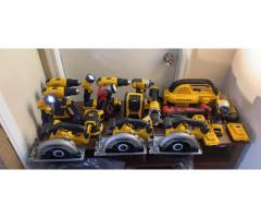 Dewalt 20V MAX Cordless (Special Buy of the Week)-Circular Saw + Battery + Charger