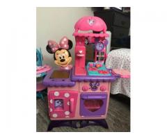 minnie mouse toy kitchen with accessories