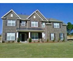 5 Beds 4 Baths House in Mooresville