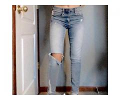 BlancNYC denim jeans with rip in the knee size 27